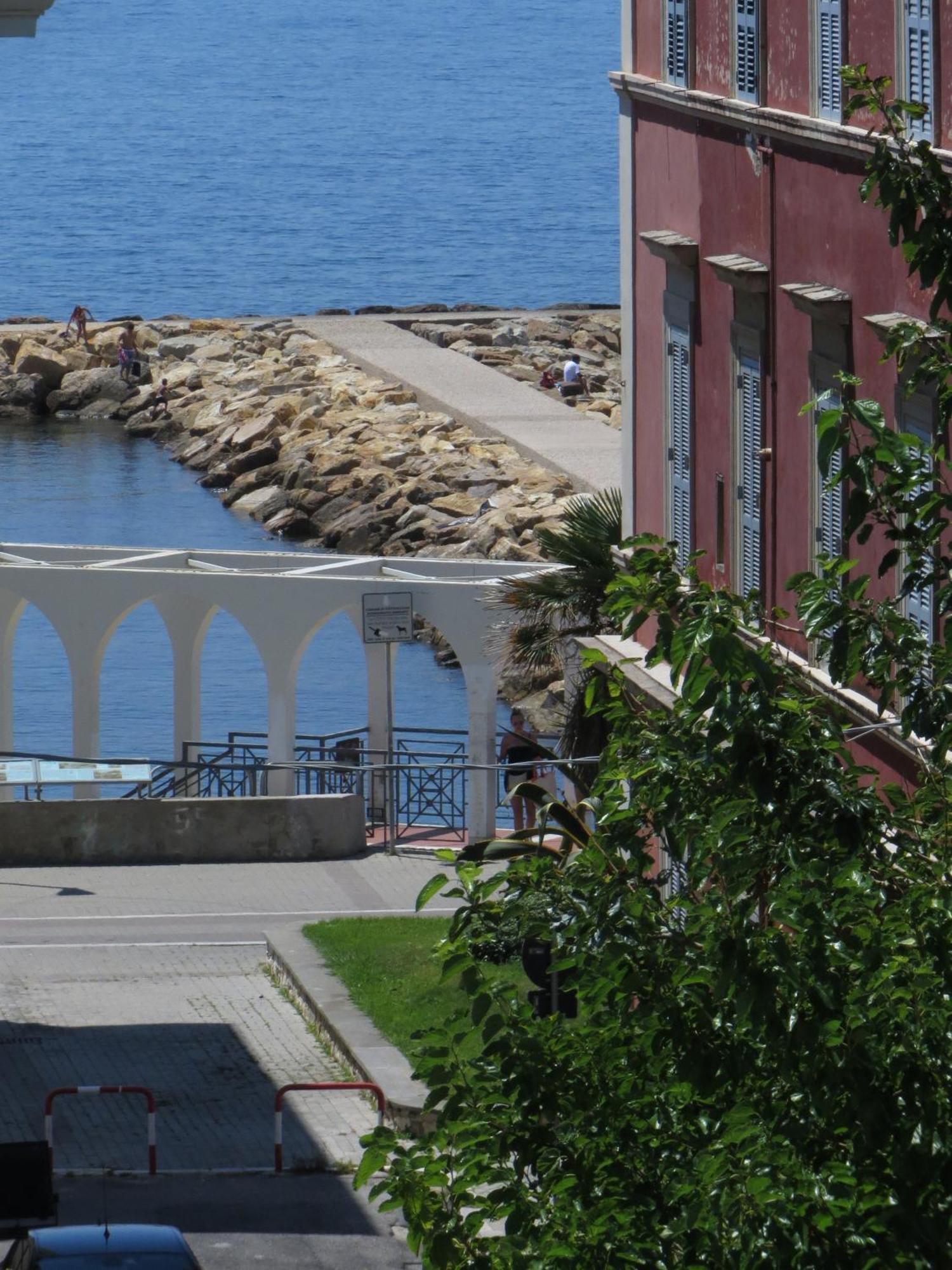 5 Rooms Affittacamere Civitavecchia Εξωτερικό φωτογραφία