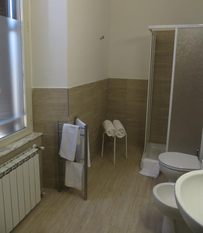 5 Rooms Affittacamere Civitavecchia Δωμάτιο φωτογραφία