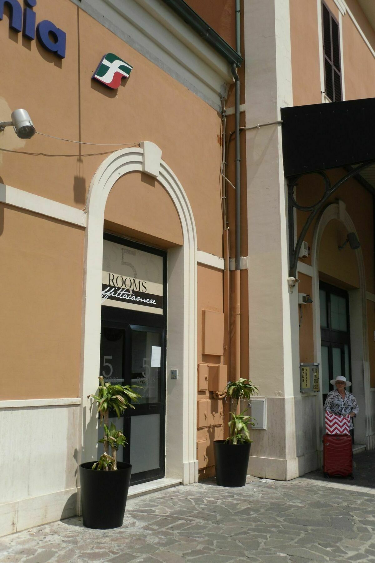 5 Rooms Affittacamere Civitavecchia Εξωτερικό φωτογραφία